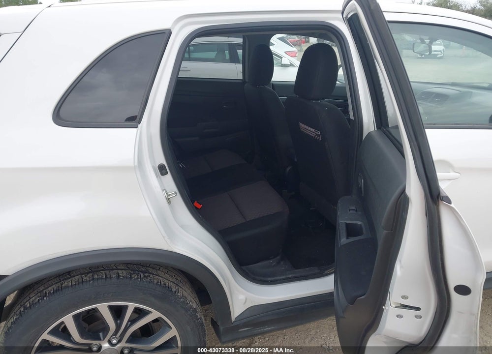 2017 MITSUBISHI OUTLANDER SPORT VIN: JA4AR3AU7HZ028845