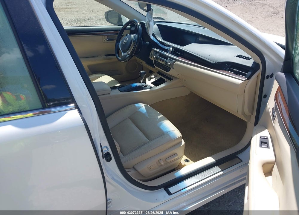 2015 LEXUS ES 350 VIN: JTHBK1GG6F2202543