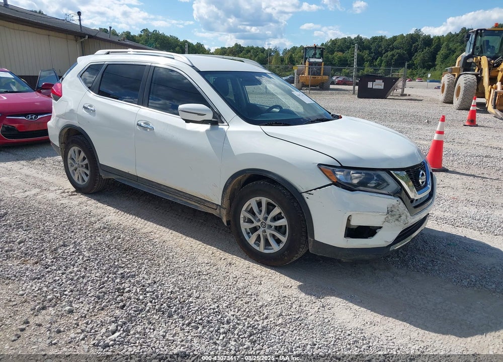2017 NISSAN ROGUE SV VIN: KNMAT2MV7HP569489