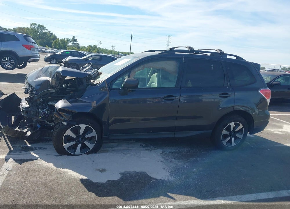 2018 SUBARU FORESTER 2.5I PREMIUM VIN: JF2SJAGC9JH608521