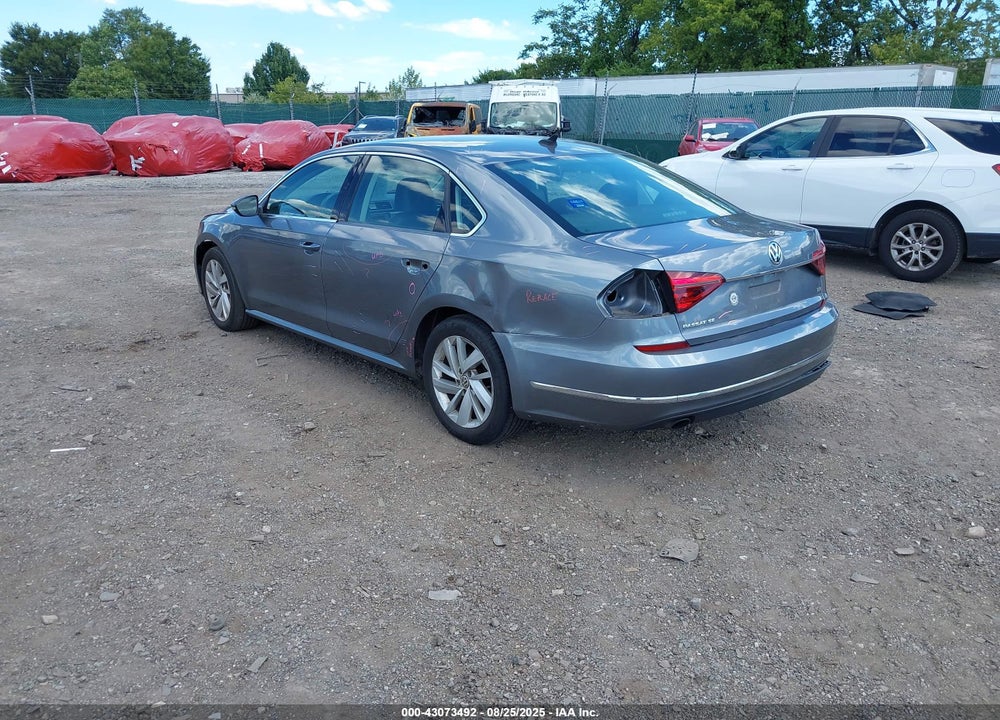 2018 VOLKSWAGEN PASSAT VIN: 1VWBA7A38JC015592