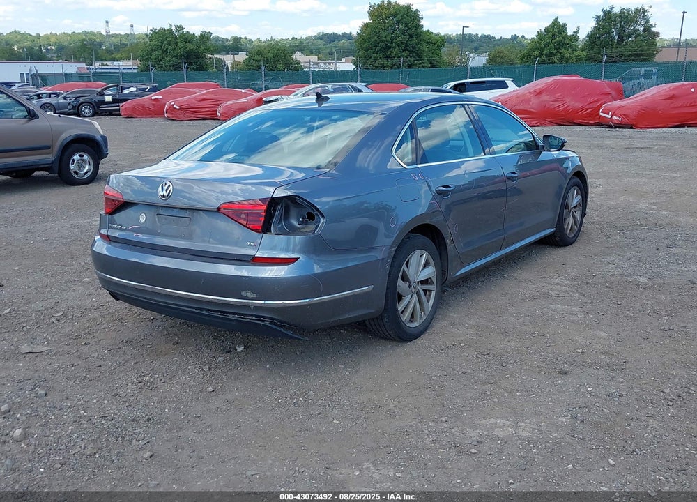2018 VOLKSWAGEN PASSAT VIN: 1VWBA7A38JC015592