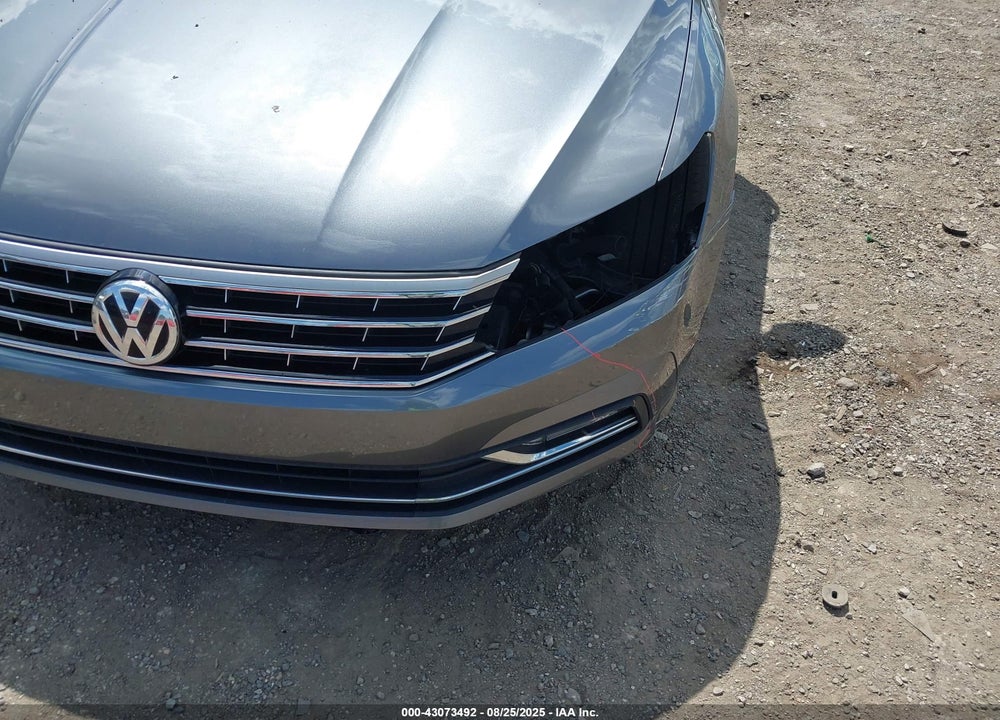 2018 VOLKSWAGEN PASSAT VIN: 1VWBA7A38JC015592