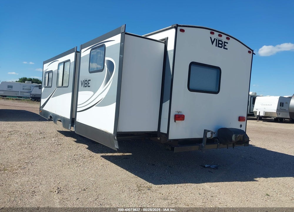 2018 VIBE BY FOREST RIVER 313BHS VIN: 4X4TVBG24J4111107