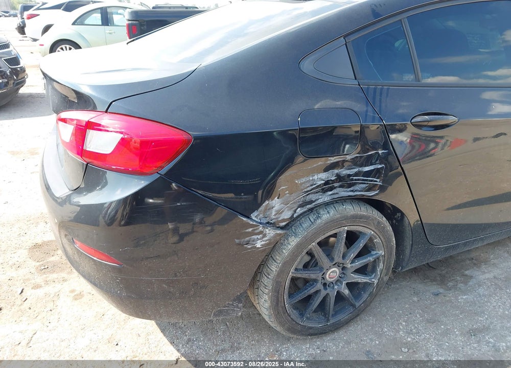 2019 CHEVROLET CRUZE VIN: 1G1BC5SM8K7151166