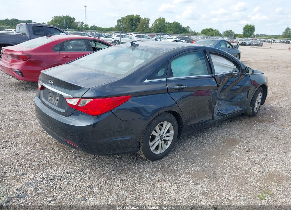 2011 HYUNDAI SONATA VIN: 5NPEB4AC4BH178466