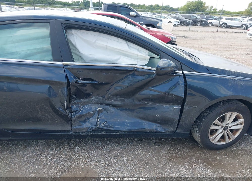 2011 HYUNDAI SONATA VIN: 5NPEB4AC4BH178466