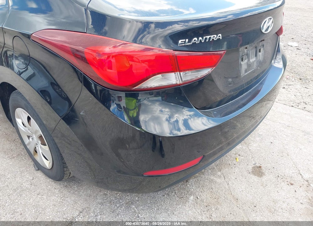 2016 HYUNDAI ELANTRA SE VIN: KMHDH4AE6GU581739