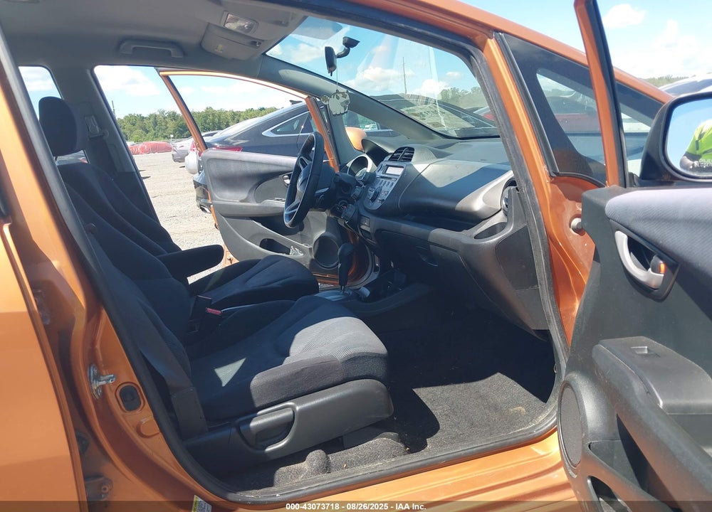 2010 HONDA FIT SPORT VIN: JHMGE8H42AC015068