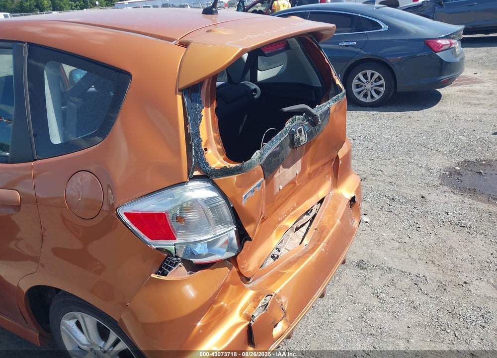 2010 HONDA FIT SPORT VIN: JHMGE8H42AC015068