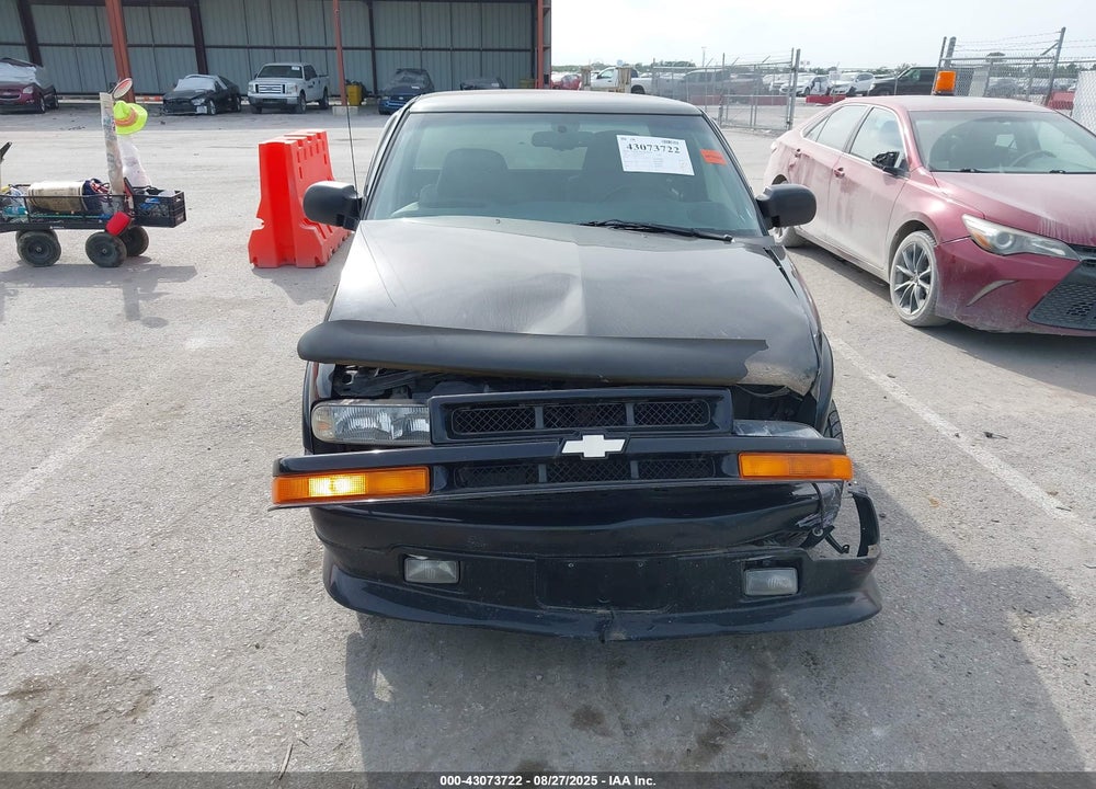 2001 CHEVROLET S-10 LS VIN: 1GCCS19W418151317