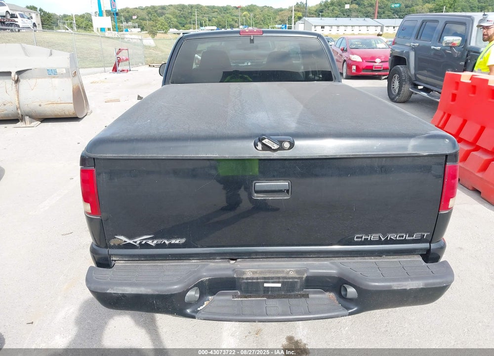 2001 CHEVROLET S-10 LS VIN: 1GCCS19W418151317