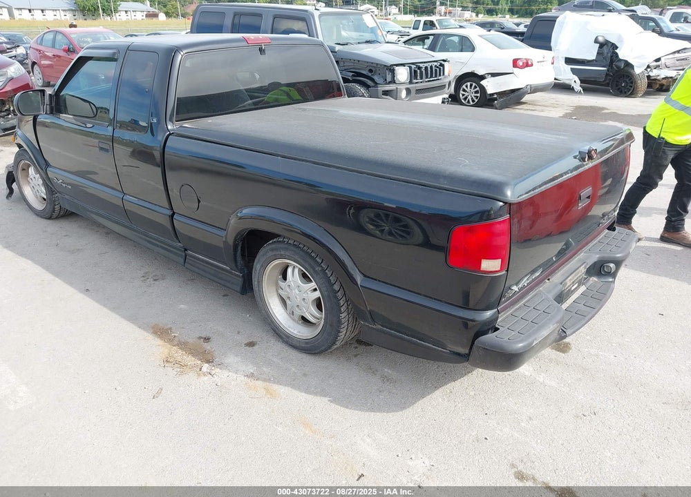 2001 CHEVROLET S-10 LS VIN: 1GCCS19W418151317