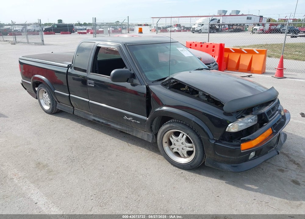 2001 CHEVROLET S-10 LS VIN: 1GCCS19W418151317