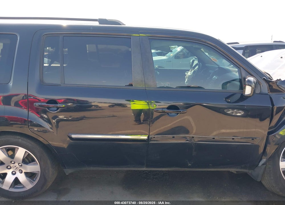 2014 HONDA PILOT VIN: 5FNYF3H93EB004624