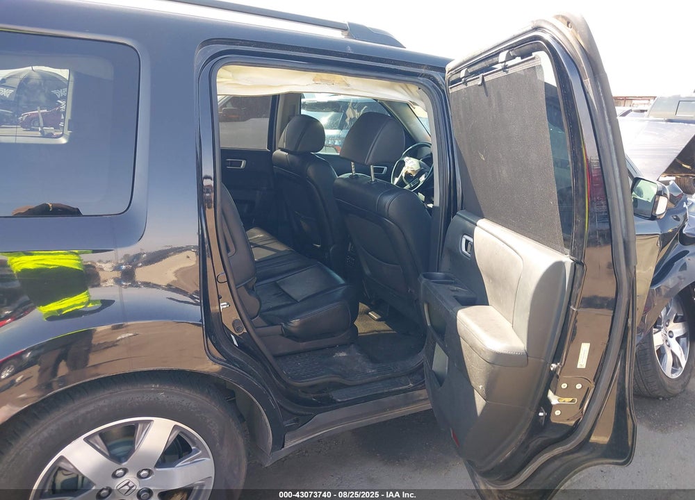 2014 HONDA PILOT VIN: 5FNYF3H93EB004624
