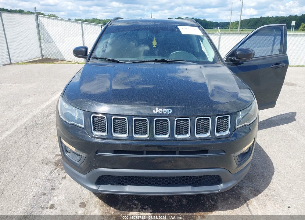 2019 JEEP COMPASS VIN: 3C4NJCBB9KT755852
