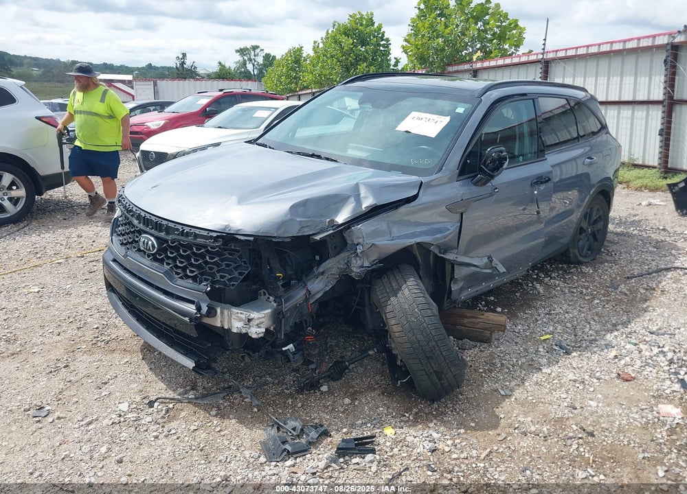 2021 KIA SORENTO VIN: 5XYRLDLC1MG002044