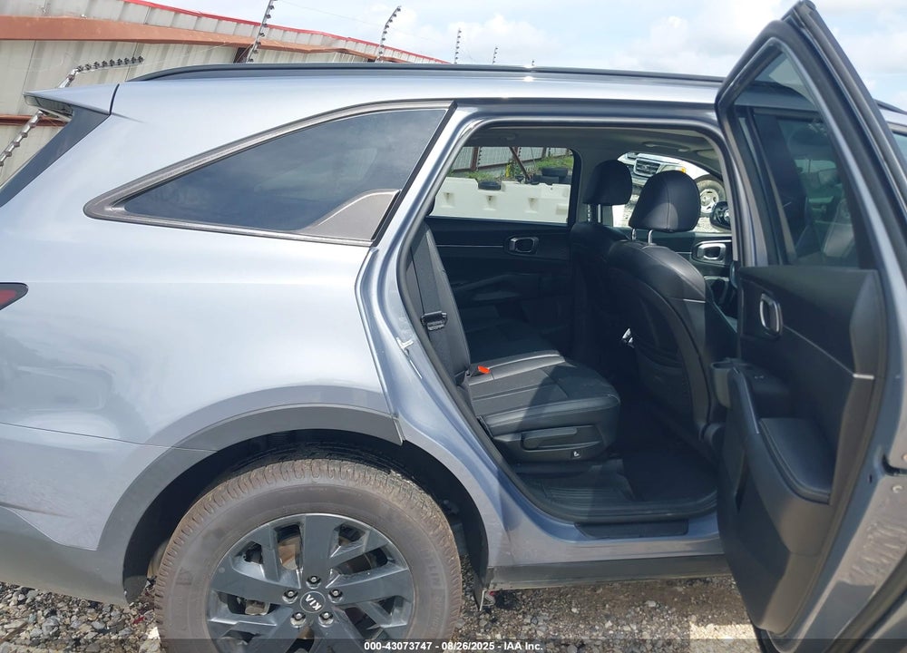 2021 KIA SORENTO VIN: 5XYRLDLC1MG002044