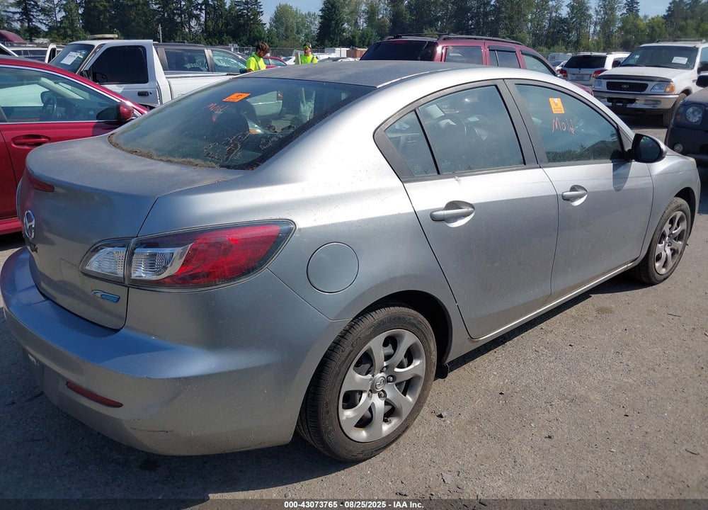 2013 MAZDA 3 VIN: JM1BL1U70D1833584