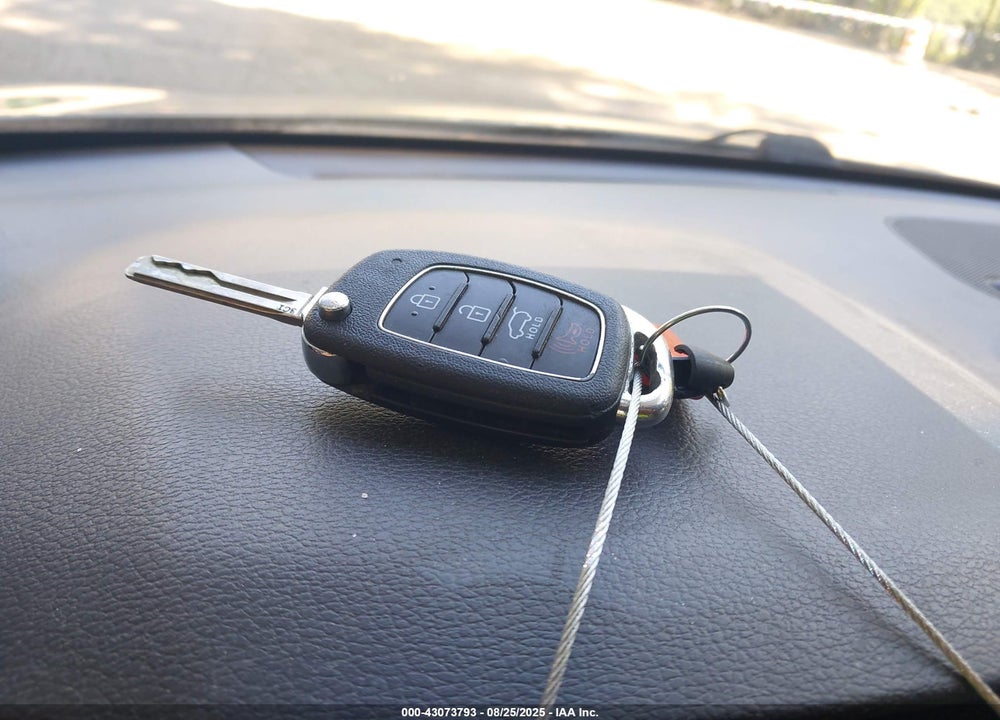 2019 HYUNDAI TUCSON VIN: KM8J2CA43KU939023