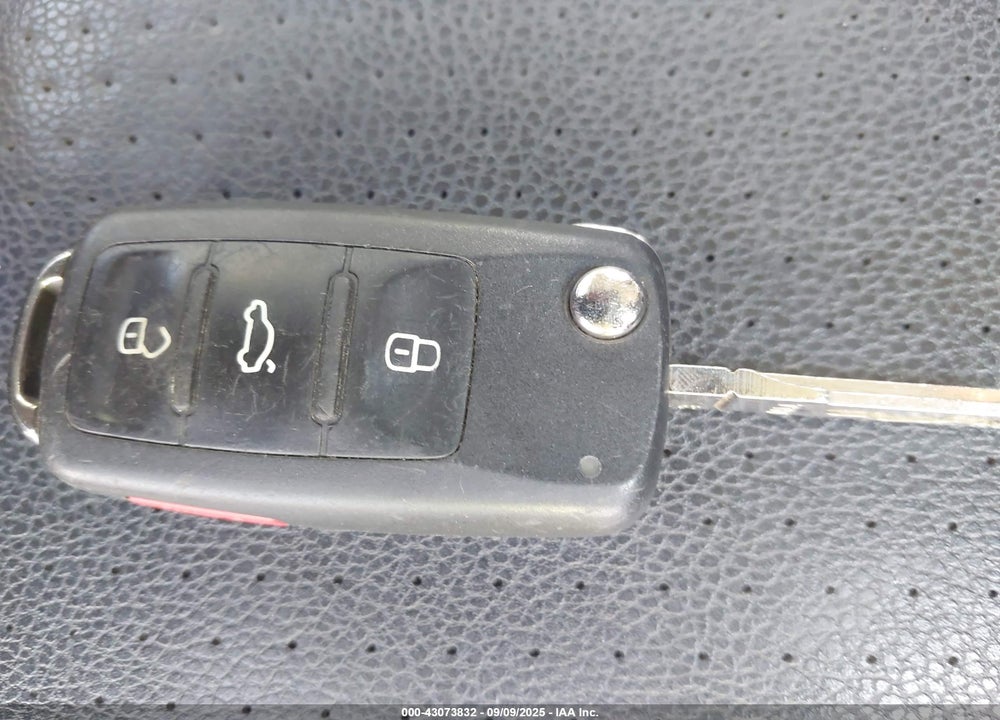 2014 VOLKSWAGEN JETTA VIN: 3VWD17AJ3EM294977