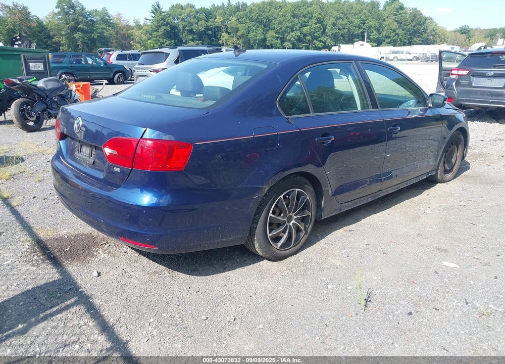 2014 VOLKSWAGEN JETTA VIN: 3VWD17AJ3EM294977