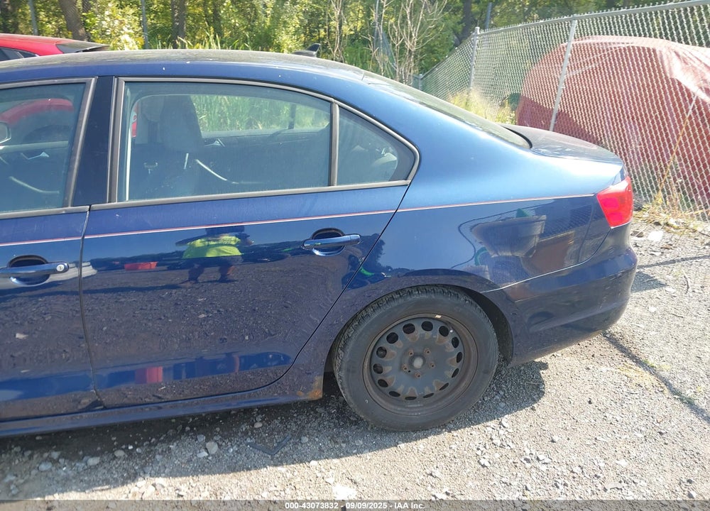 2014 VOLKSWAGEN JETTA VIN: 3VWD17AJ3EM294977