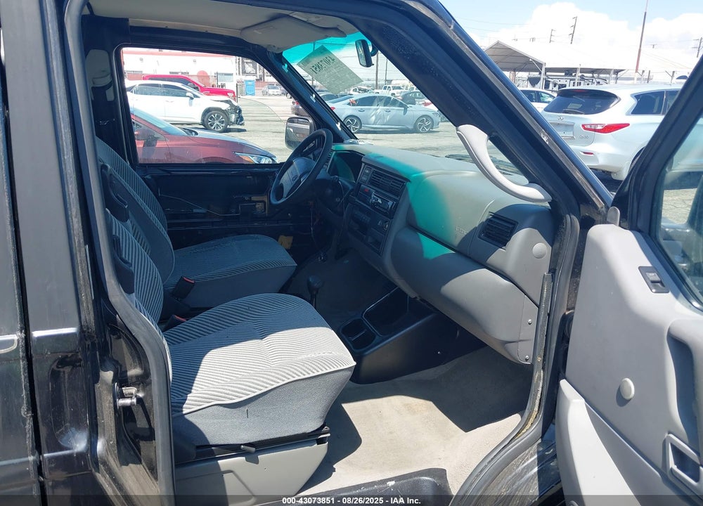 1999 VOLKSWAGEN EUROVAN GLS VIN: WV2KH2707XH001209