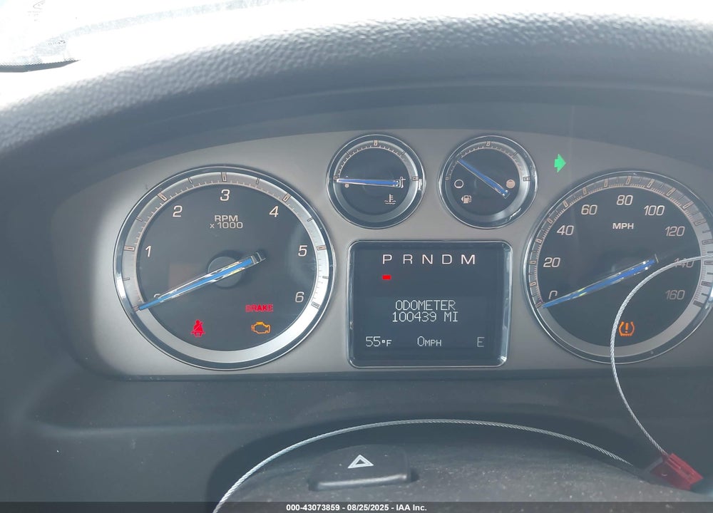 2010 CADILLAC ESCALADE VIN: 1GYUKBEF1AR289983