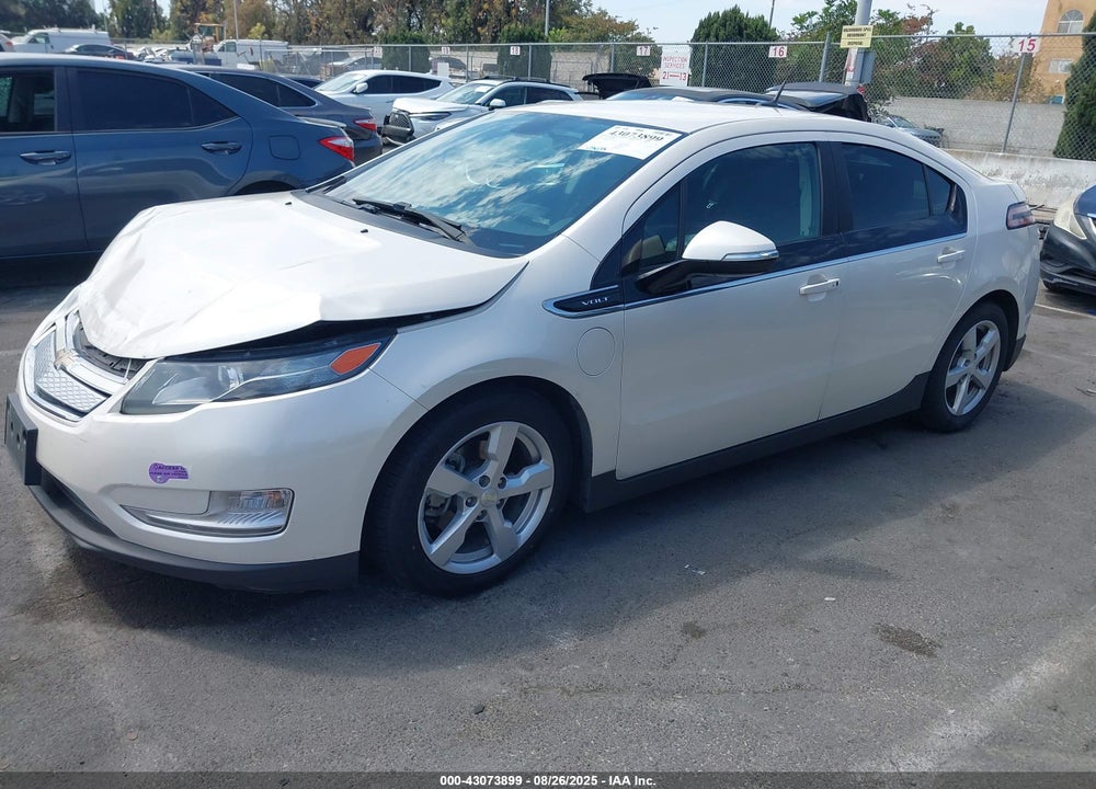 2014 CHEVROLET VOLT VIN: 1G1RE6E48EU124923
