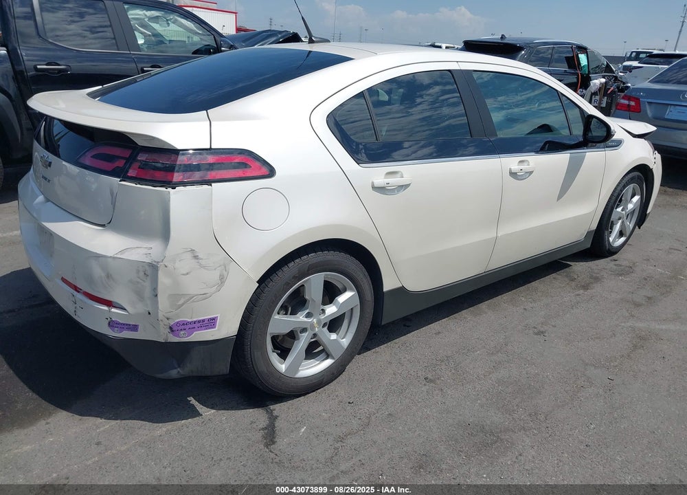 2014 CHEVROLET VOLT VIN: 1G1RE6E48EU124923