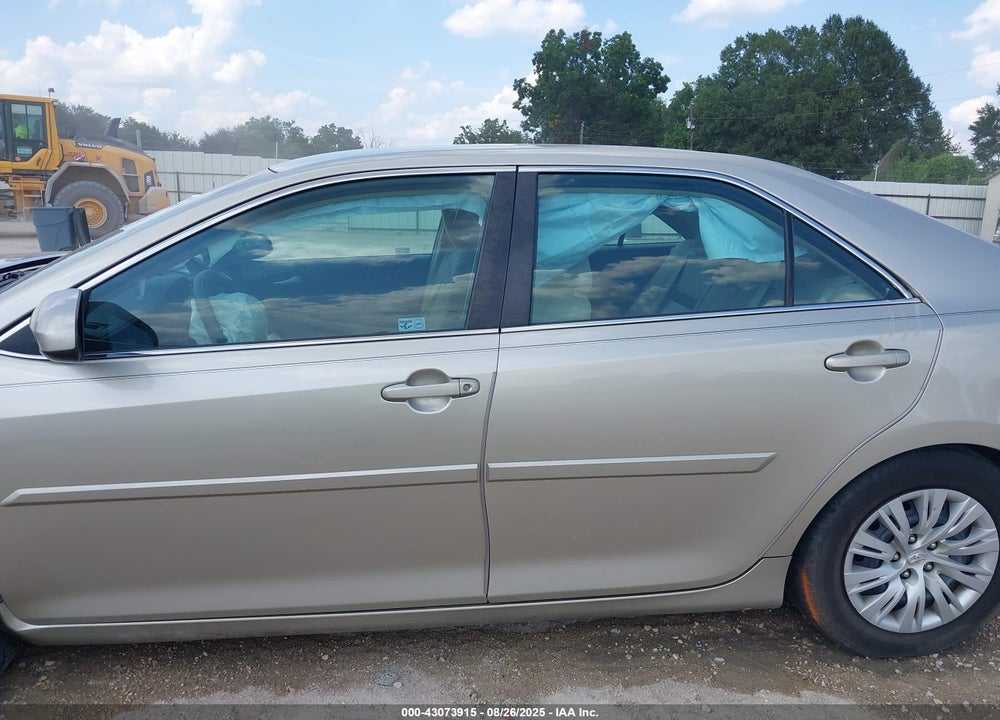 2014 TOYOTA CAMRY VIN: 4T4BF1FK9ER352209