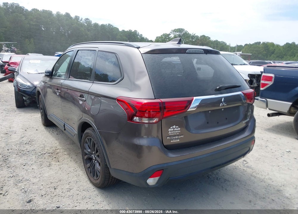 2018 MITSUBISHI OUTLANDER VIN: JA4AD3A38JZ018658