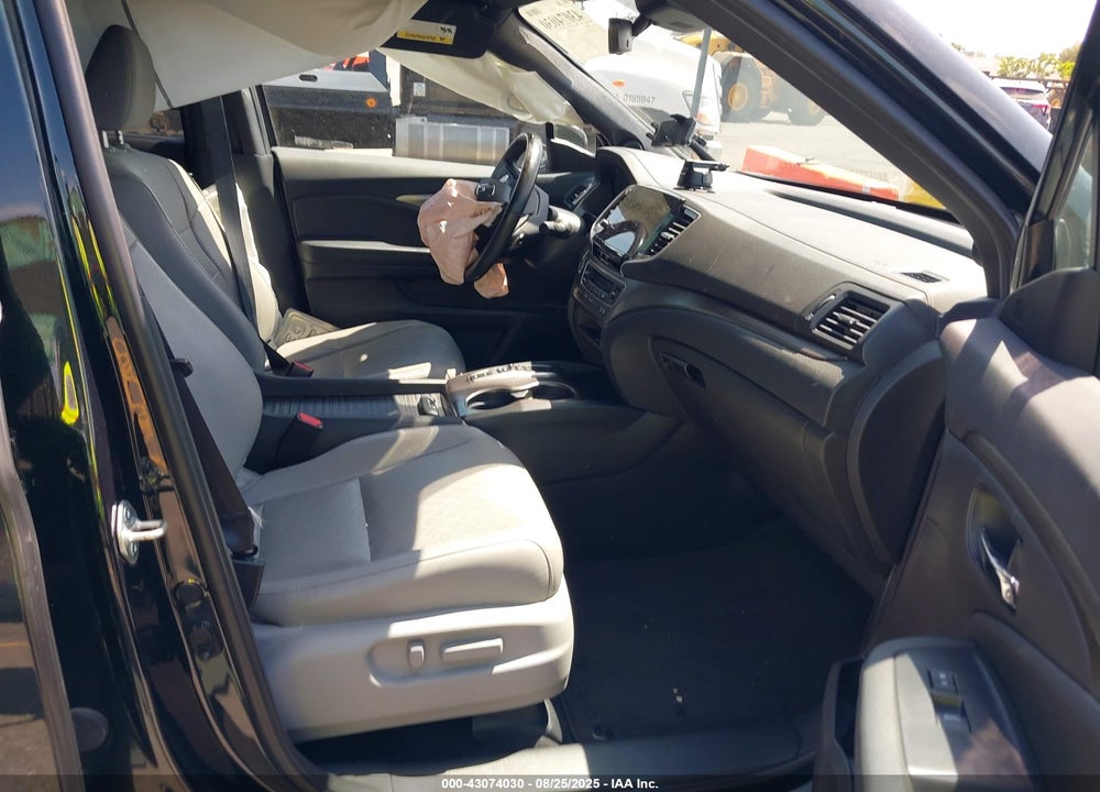 2020 HONDA PASSPORT 2WD EX-L VIN: 5FNYF7H50LB006011