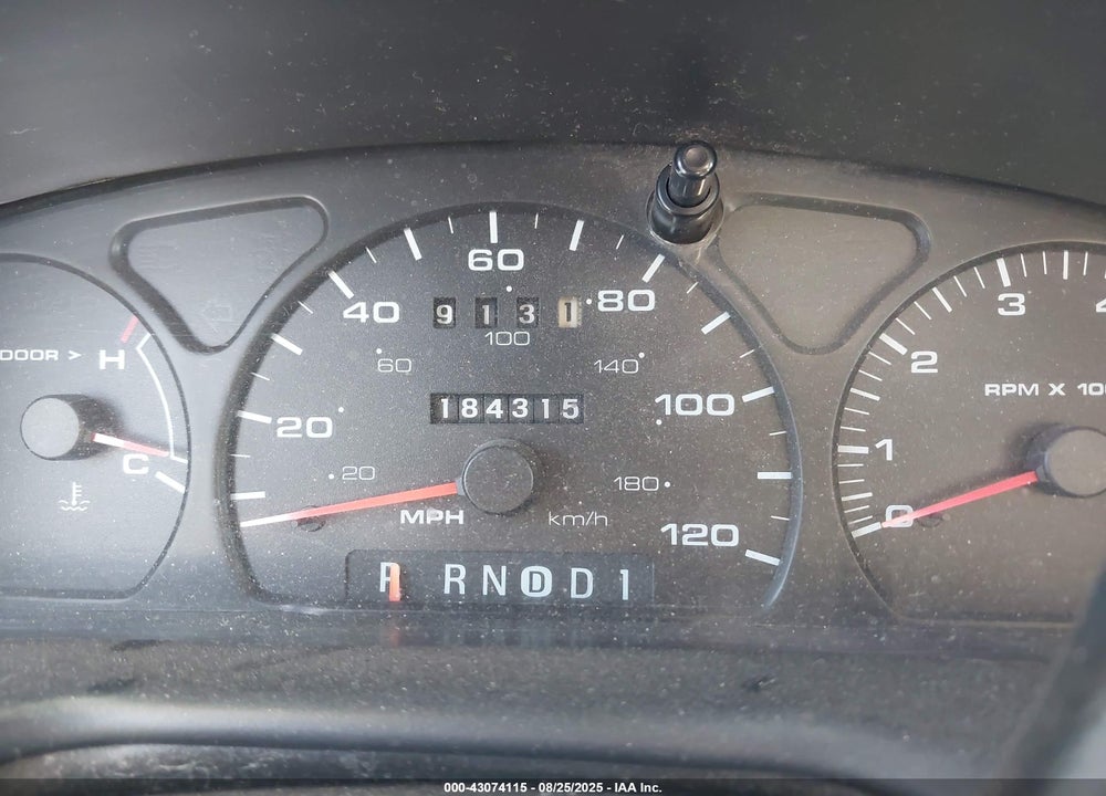 2002 FORD TAURUS SES VIN: 1FAFP55U12G229964
