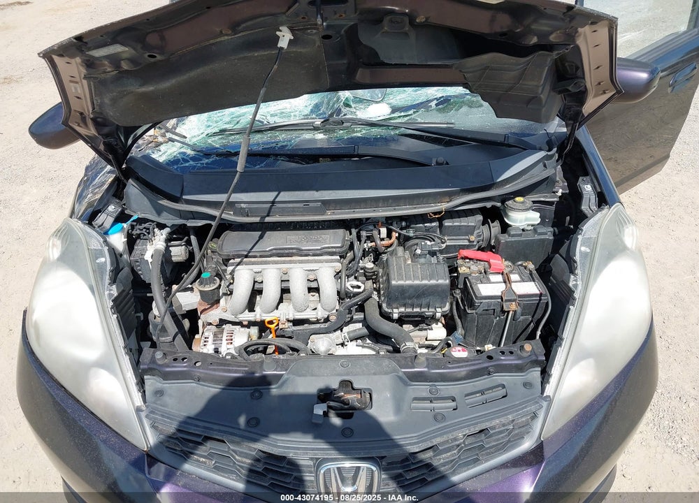 2013 HONDA FIT VIN: JHMGE8H53DC062929