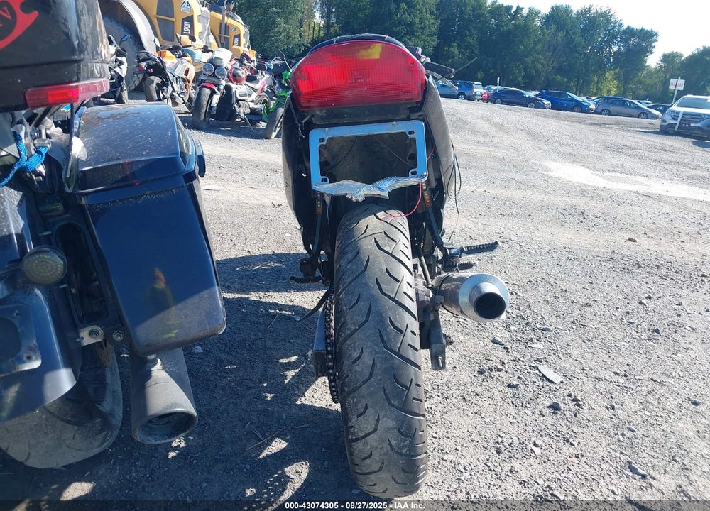 1993 SUZUKI GSX600 F VIN: JS1GN72A2P2104867
