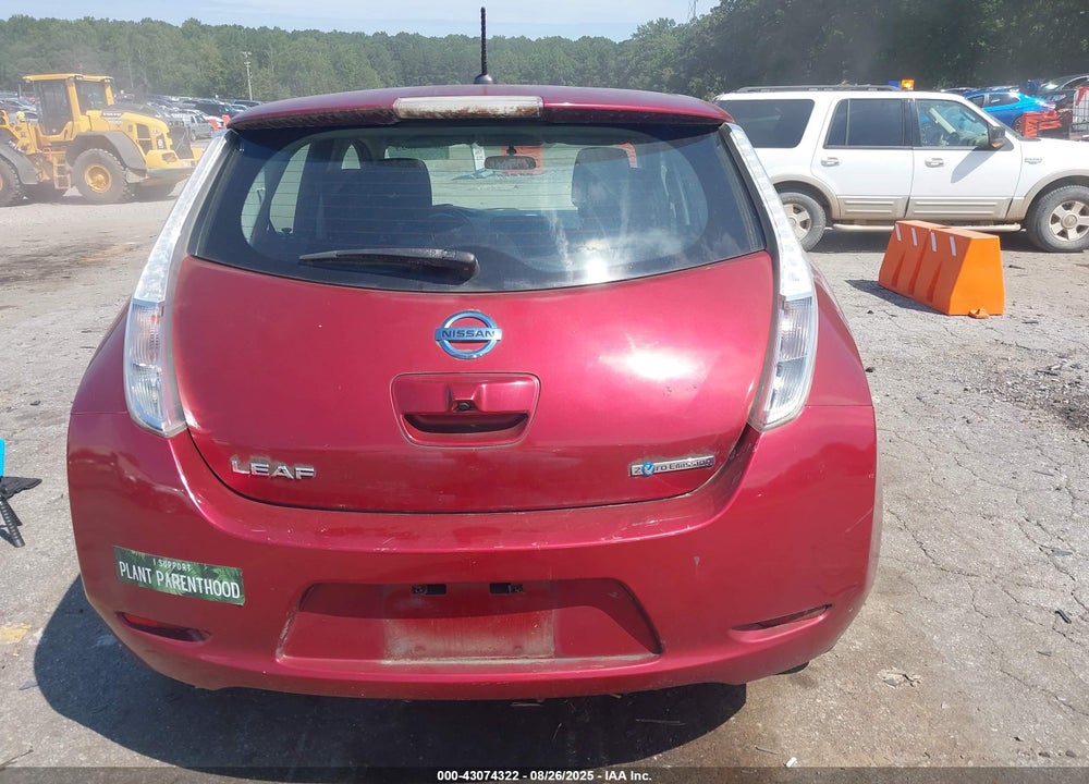 2015 NISSAN LEAF S VIN: 1N4AZ0CP7FC311117