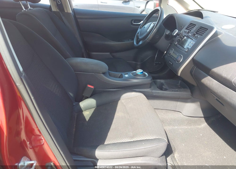 2015 NISSAN LEAF S VIN: 1N4AZ0CP7FC311117