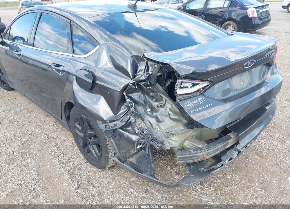 2016 FORD FUSION VIN: 3FA6P0H72GR334182