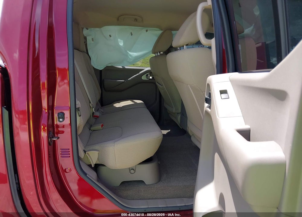 2015 NISSAN FRONTIER VIN: 1N6AD0EV5FN700022