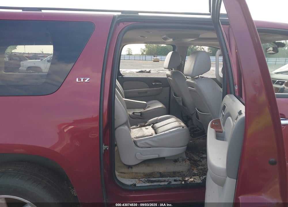 2007 CHEVROLET SUBURBAN 1500 LTZ VIN: 1GNFC16097J323988