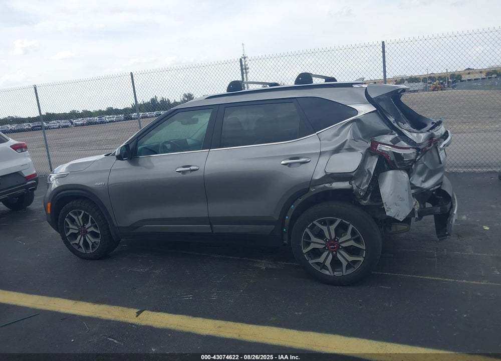2022 KIA SELTOS VIN: KNDETCA27N7293473