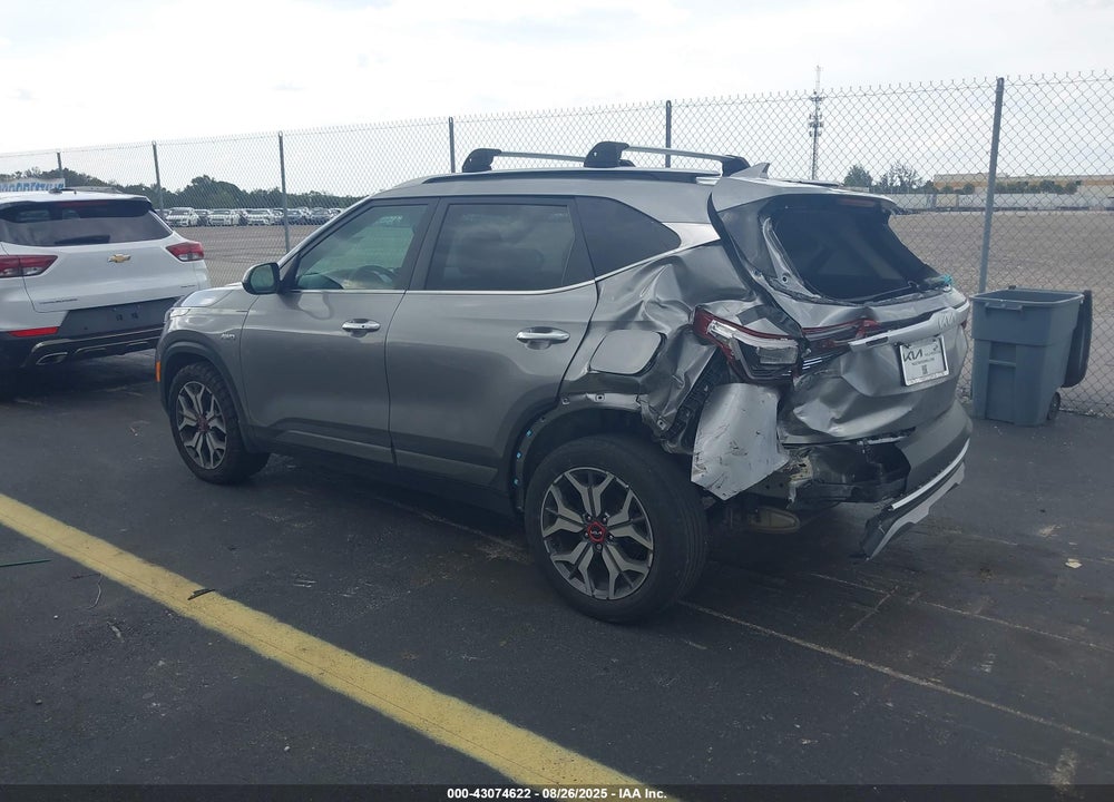 2022 KIA SELTOS VIN: KNDETCA27N7293473