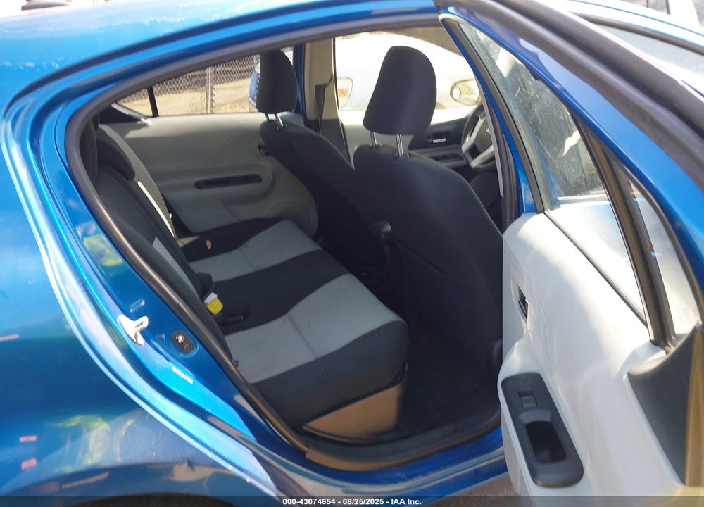 2012 TOYOTA PRIUS C VIN: JTDKDTB30C1504830