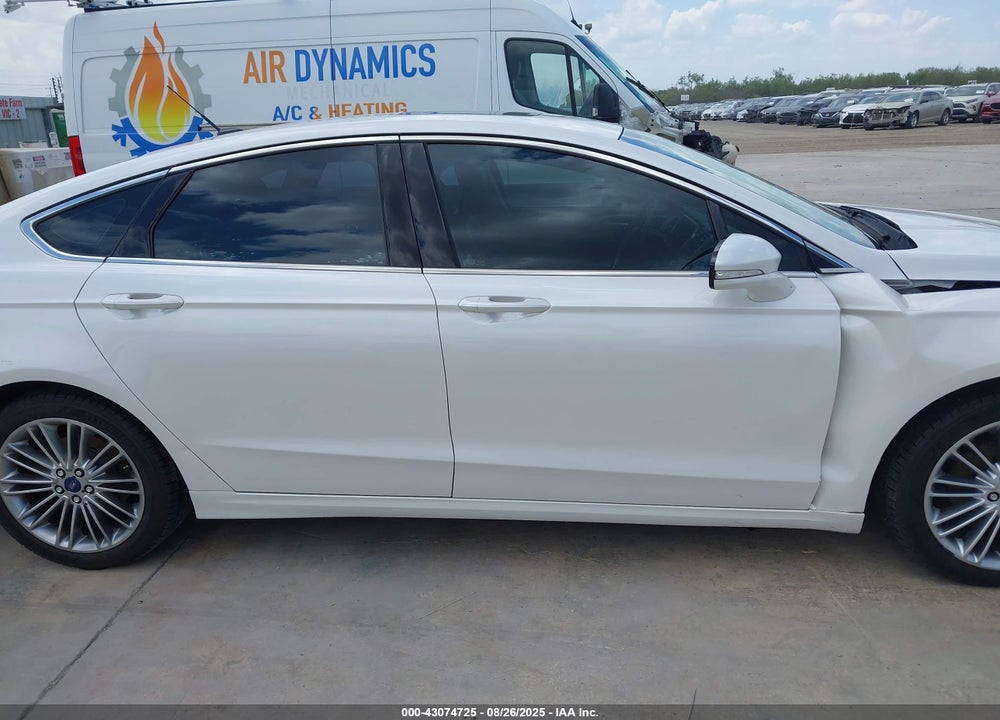 2015 FORD FUSION SE VIN: 3FA6P0H93FR143192