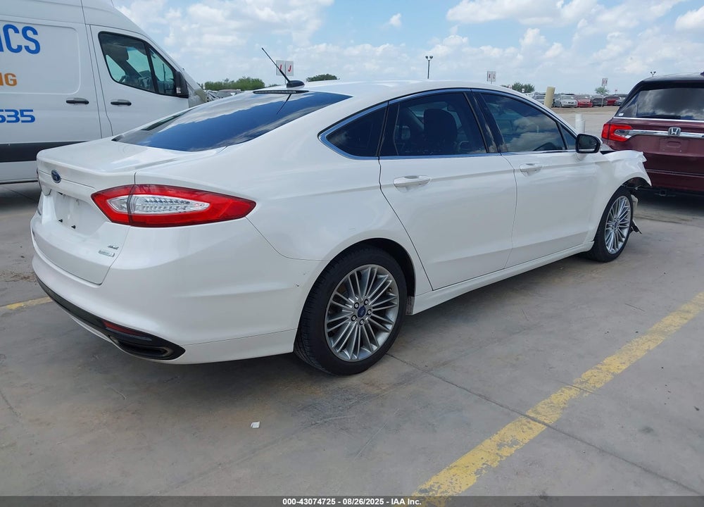 2015 FORD FUSION SE VIN: 3FA6P0H93FR143192