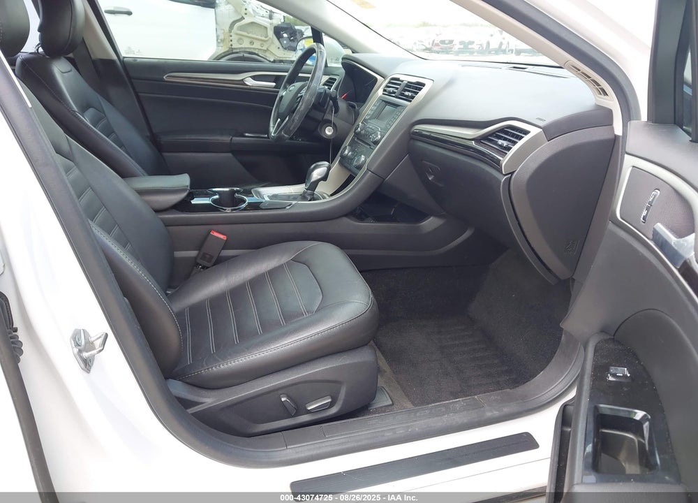 2015 FORD FUSION SE VIN: 3FA6P0H93FR143192