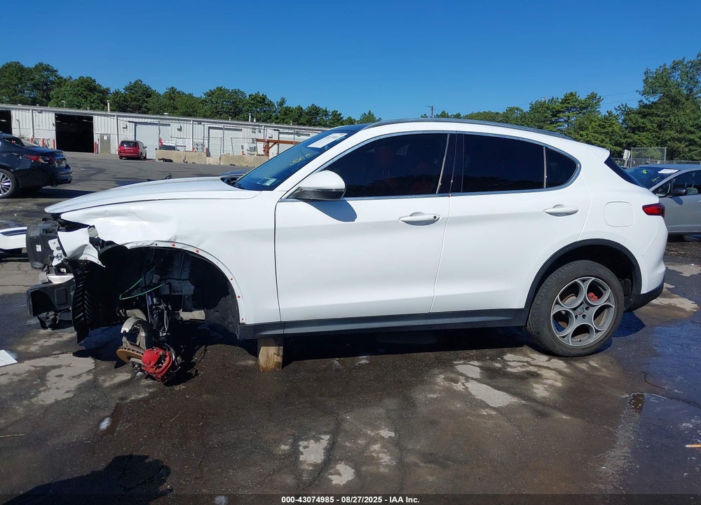 2018 ALFA ROMEO STELVIO VIN: ZASFAKAN1J7C28750